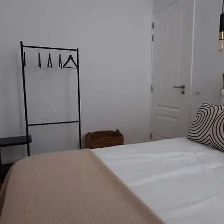 Casa Da Acoteia - Spacious 3 Bedroom Apartment In Faro With Private Terrace شقة