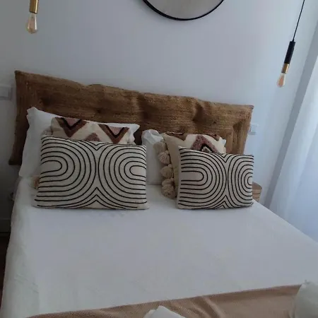 Casa Da Acoteia - Spacious 3 Bedroom Apartment In Faro With Private Terrace